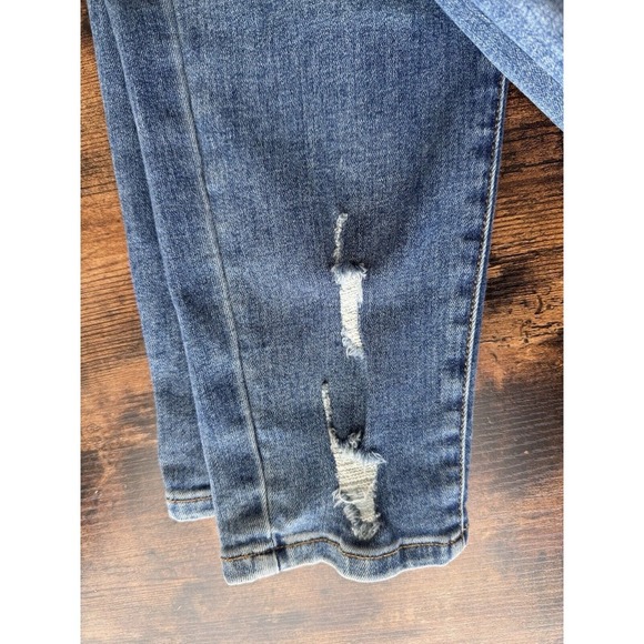 White Birch Jeans Women's  Sz 2xl Stretchy Distressing Medium Wash 16/18 EUC - Picture 6 of 6